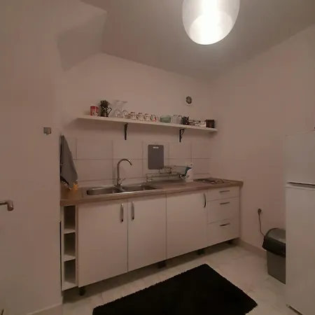 Ponte Free Parking 4* Mostar